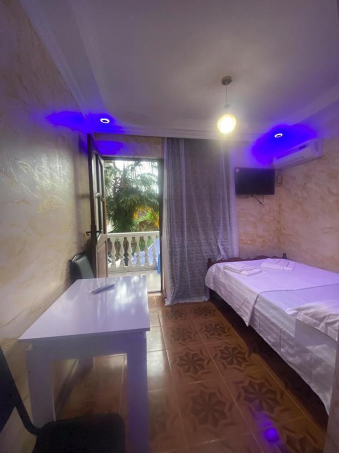 Elite Palace Plus Hotel Batumi Kültér fotó