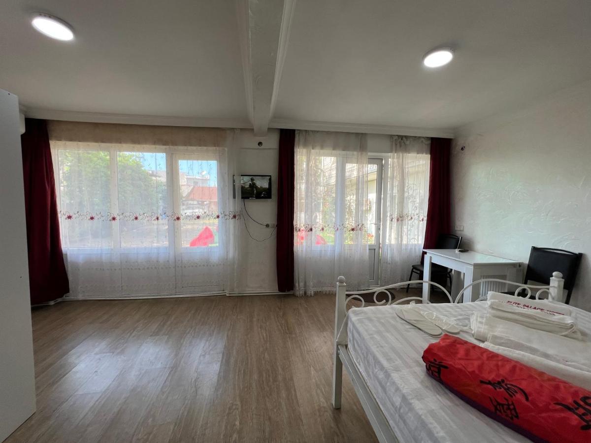 Elite Palace Plus Hotel Batumi Kültér fotó